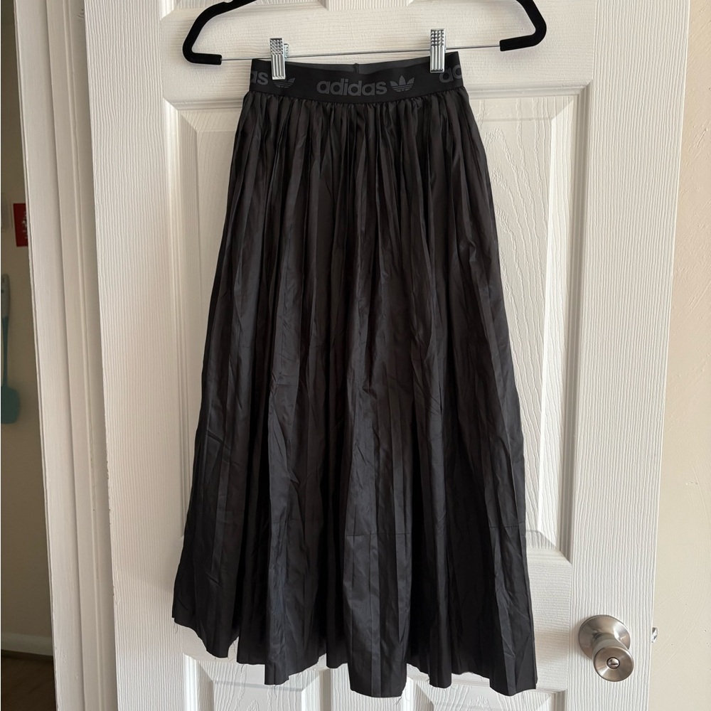Adidas Black Maxi A-Line Pleated Skirt